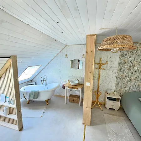 La Kabane בית אירוח